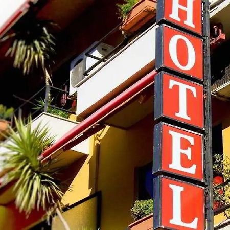 Lugano Hotel Тирана Екстер'єр фото