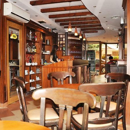 Lugano Hotel Тирана Екстер'єр фото